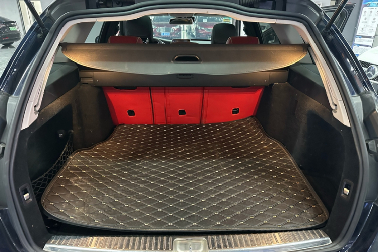 奔驰C级(进口) 2018款 C 200 旅行轿车中控内饰7009