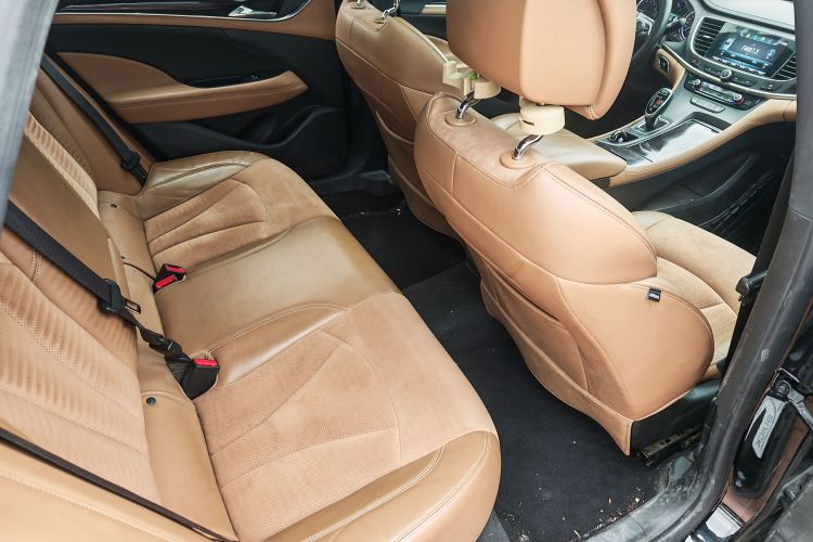 别克 君越 2016款 20T 精英型中控内饰7011