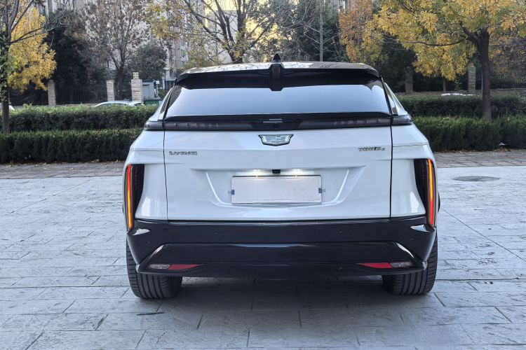 凯迪拉克 IQ锐歌 2022款 四驱高性能尊贵版车身外观6007