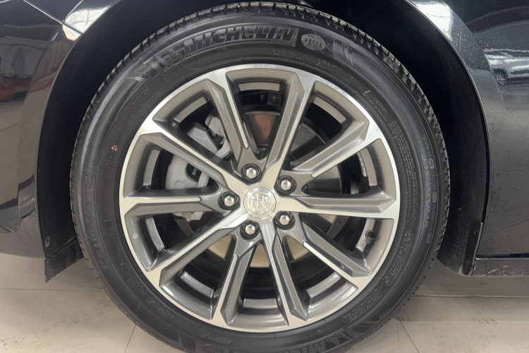 别克 君越 2022款 652T 豪华型车身外观6009