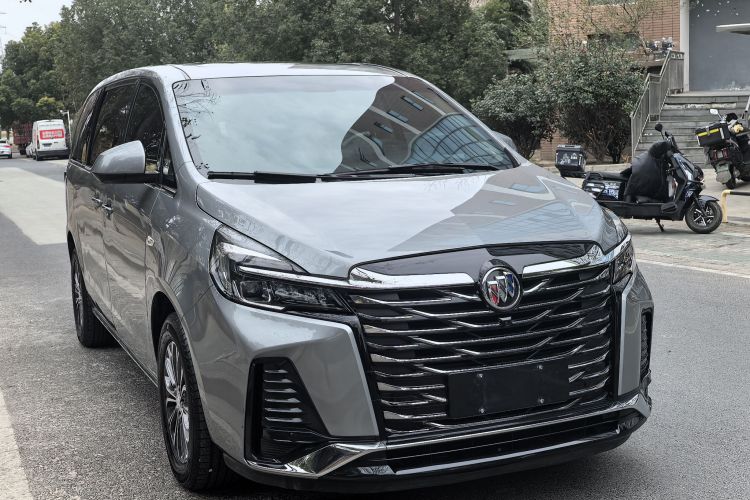 别克GL8 2023款 陆上公务舱 652T 豪华型车身外观6002