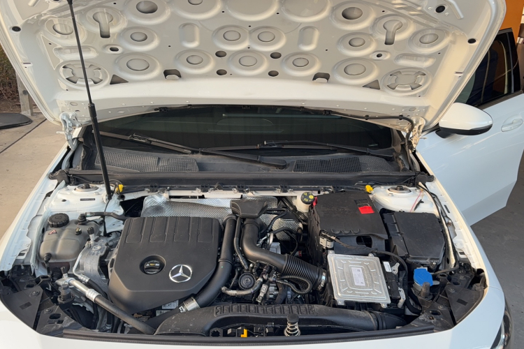 奔驰A级 2019款 A 180 L 运动轿车局部细节24