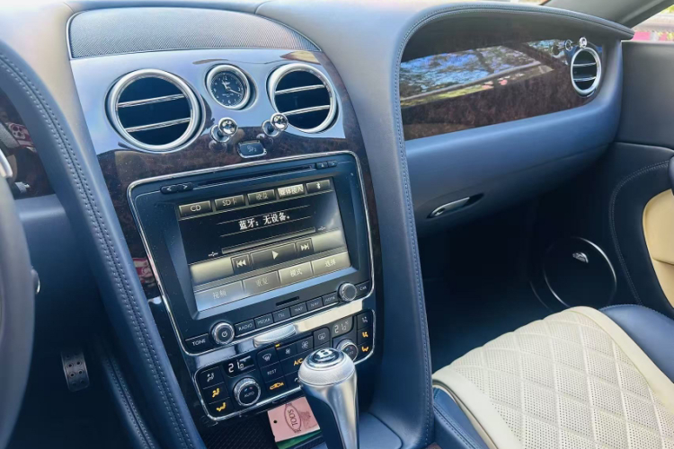 宾利 欧陆 2014款 4.0T GT V8 S 标准版中控内饰7004