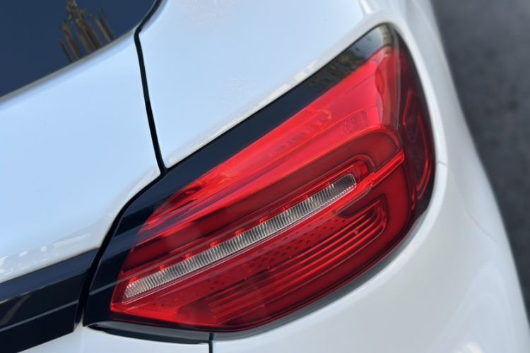 零跑汽车 零跑T03 2024款 200轻享版车身外观6008