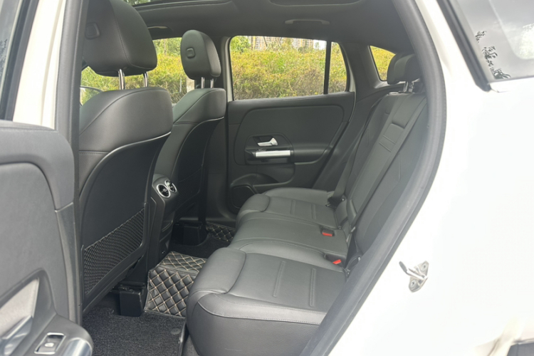 奔驰GLA 2020款 GLA 200中控内饰7009