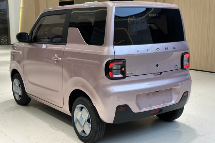 吉利银河 2024款 熊猫mini 200km 耐力熊车身外观6006