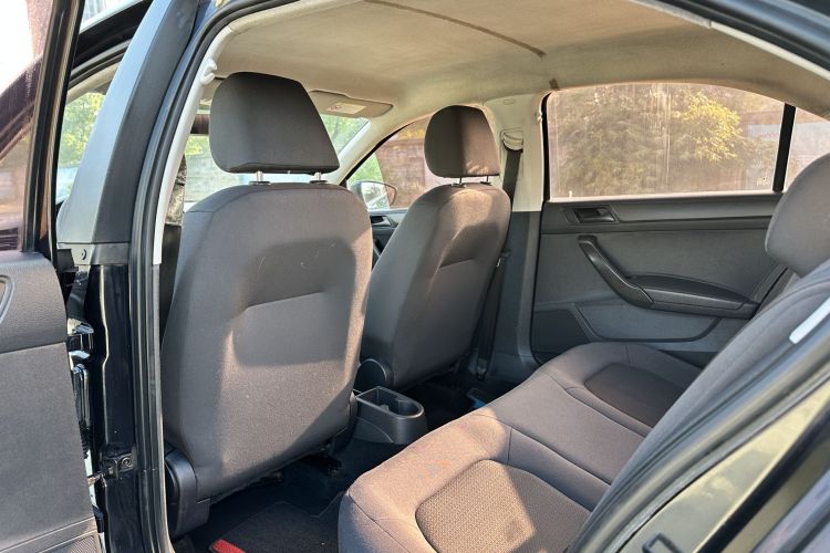 大众 桑塔纳 2015款 1.6L 手动风尚版中控内饰7003