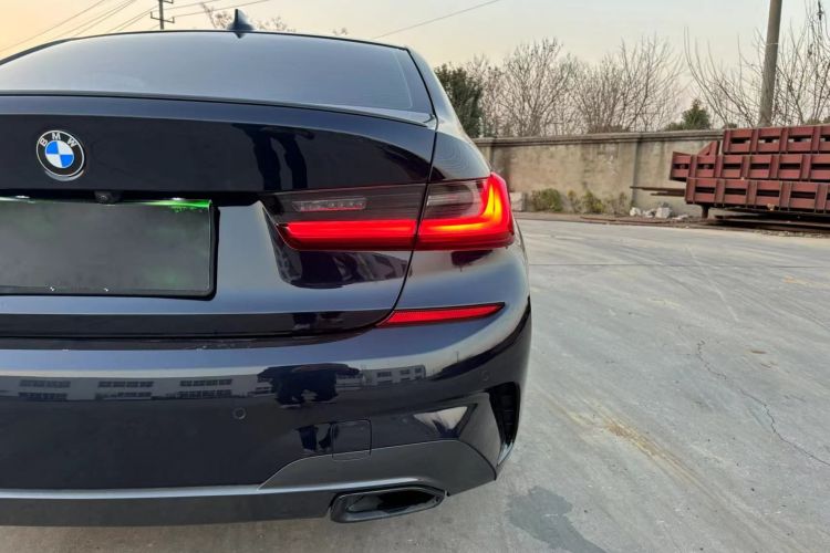 宝马3系 2022款 325Li M运动曜夜套装车身外观6010