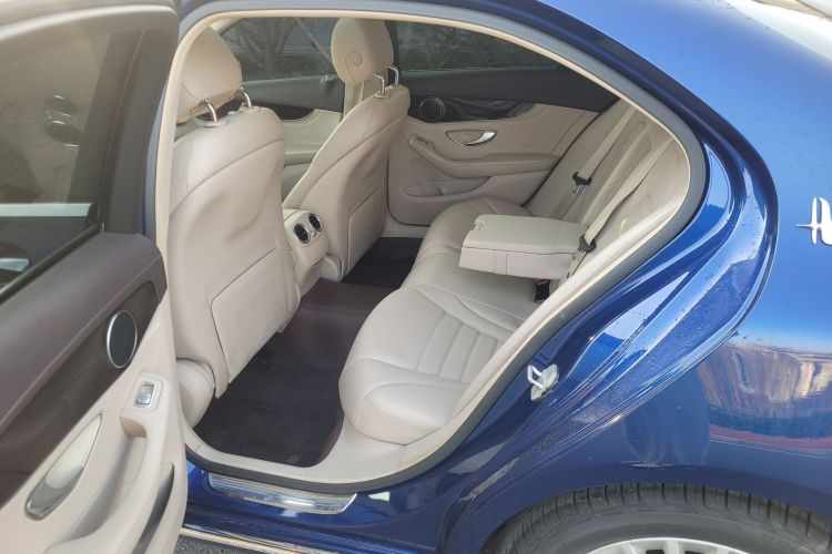 奔驰C级 2015款 改款  C 180 L中控内饰7001