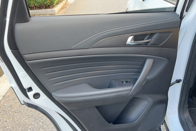 长安CS35PLUS 2019款 1.4T DCT畅联蓝鲸版中控内饰7005