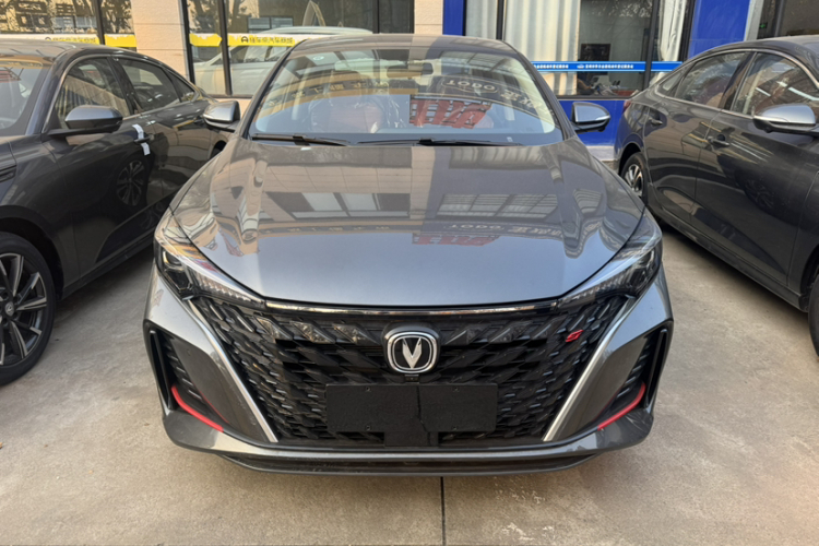 长安 逸动 2025款 PLUS 1.4T 双离合高能版车身外观6003