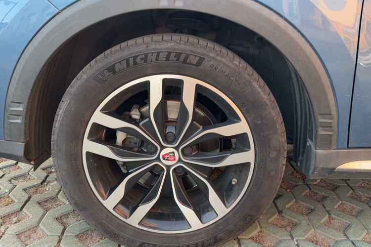 荣威RX5 2016款 20T 两驱自动互联网智享版车身外观6008