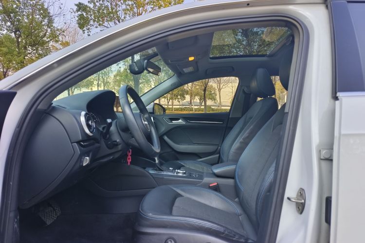 奥迪A3 2020款 Sportback 35 TFSI 时尚型 国VI中控内饰7002