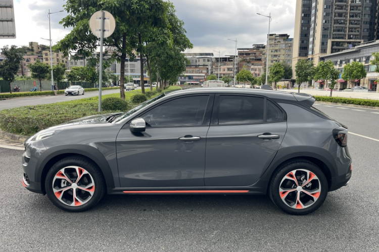 领克02 2019款 1.5T DCT两驱耀版 国VI车身外观6002