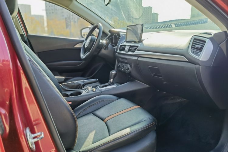 马自达3 昂克赛拉 2017款 三厢 1.5L 自动舒适型 国VI中控内饰7006