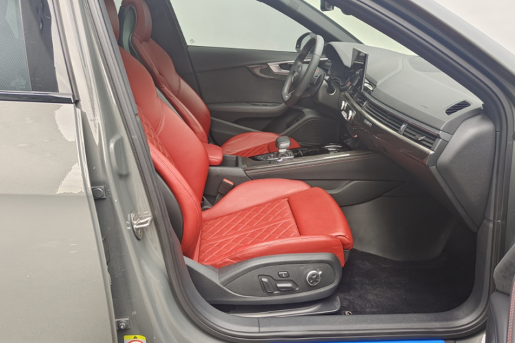 奥迪S4 2023款 S4 Avant 3.0TFSI中控内饰7006