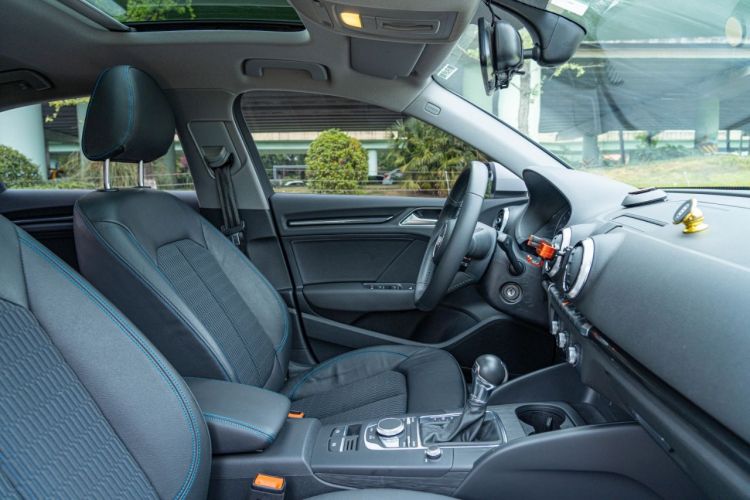 奥迪A3 2018款 30周年年型 Limousine 35 TFSI 时尚型中控内饰7005