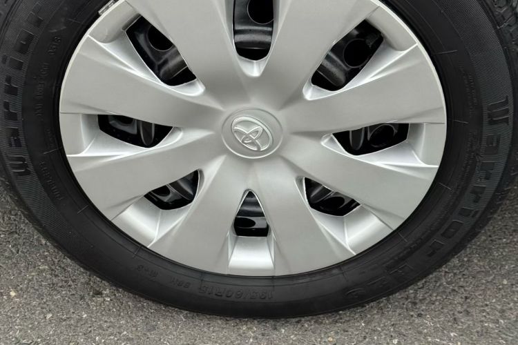 丰田 花冠 2011款 1.6L 自动经典版车身外观6005