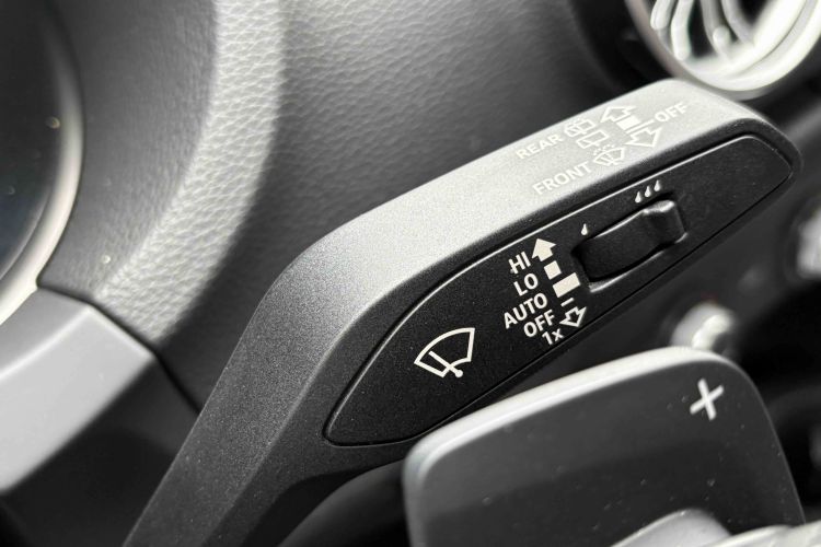 奥迪A3 2018款 30周年年型 Sportback 35 TFSI 进取型中控内饰7013