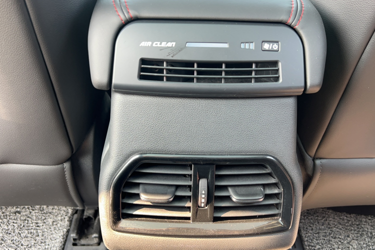 魏牌 VV5 2017款 2.0T 旗舰型中控内饰7012