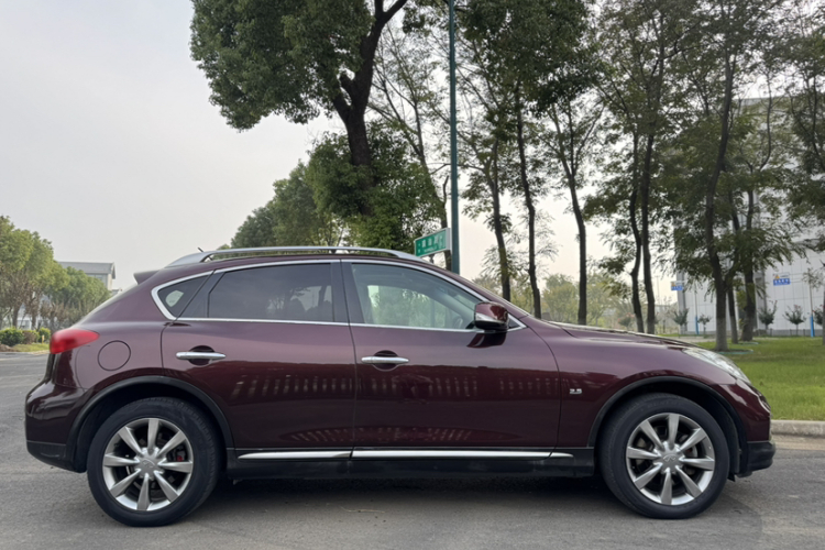 英菲尼迪QX50 2015款 2.5L 舒适版车身外观6009