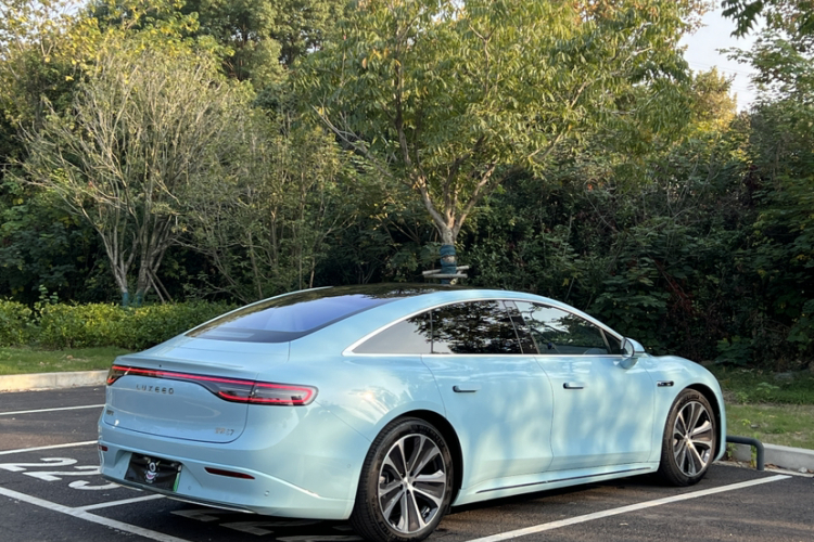 鸿蒙智行 智界S7 2025款 705km Max车身外观6003