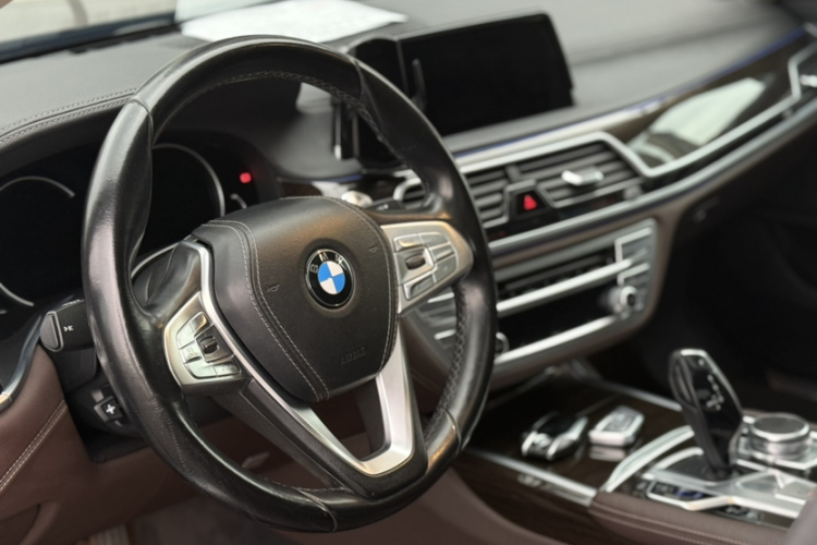 宝马7系 2017款 730Li 领先型局部细节9003