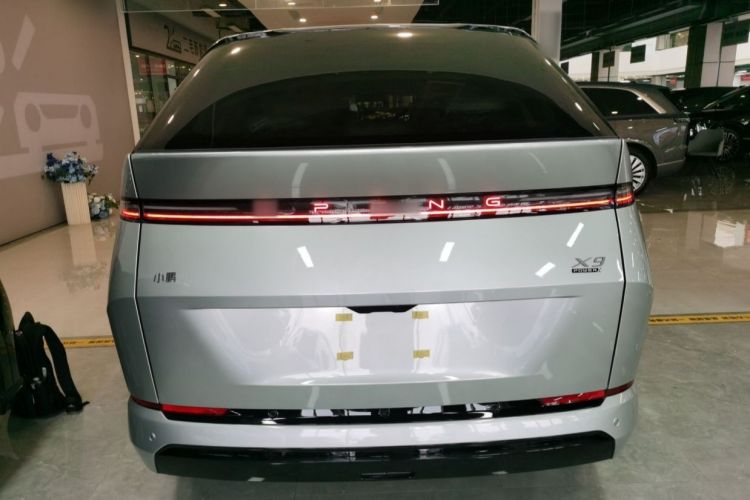 小鹏X9 2026款 增程版 1602 Ultra车身外观6004