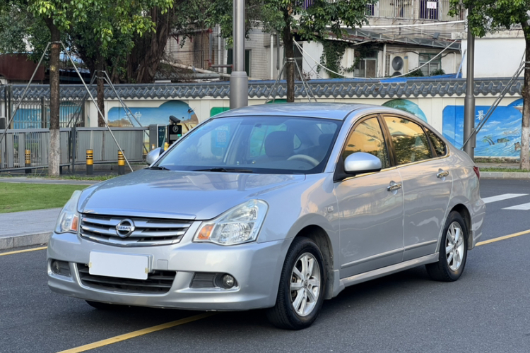 日产 轩逸 2012款 经典 1.6XE 自动舒适版车身外观6005