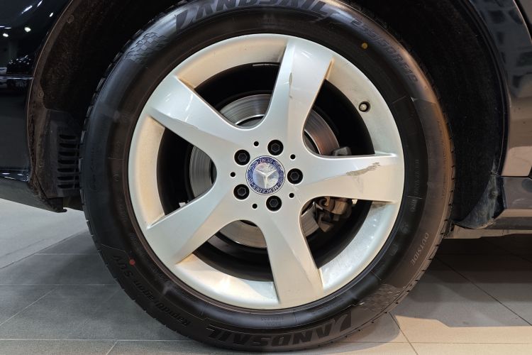 奔驰R级 2014款 R 320 4MATIC 豪华型车身外观6015