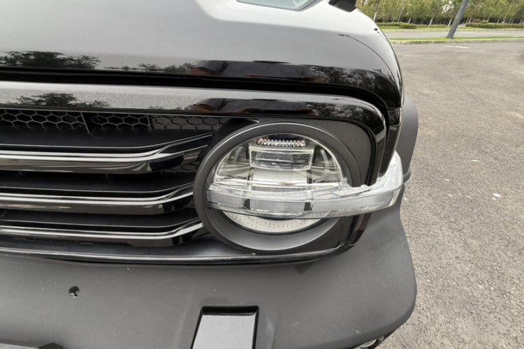 坦克300 2023款 越野版 2.0T 挑战者车身外观6005