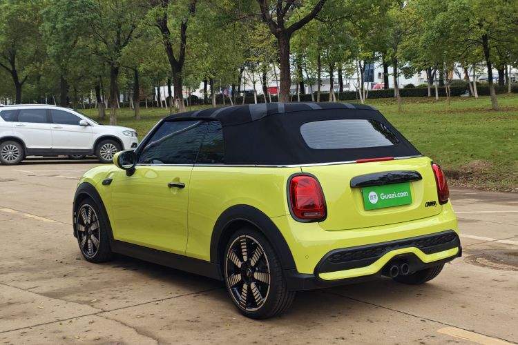 MINI 2023款 2.0T COOPER S CABRIO 艺术家局部细节9004