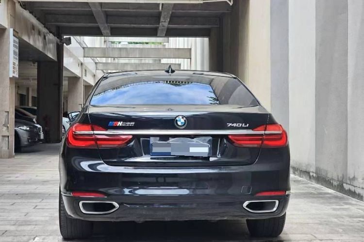 宝马7系 2016款 730Li 豪华型车身外观6004