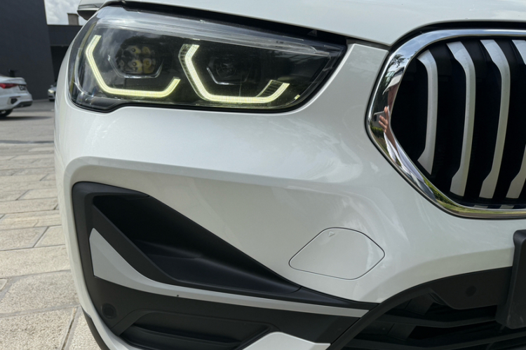 宝马X1 2021款 xDrive25Li 尊享型车身外观6006