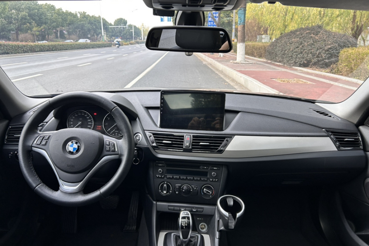 宝马X1 2014款 sDrive18i 时尚型中控内饰7007