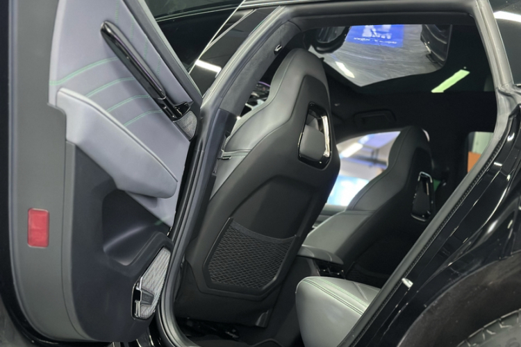 极氪001 2023款 WE版 86kWh中控内饰7006