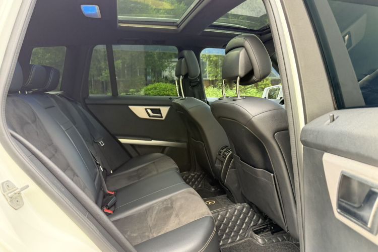 奔驰GLK级 2015款 GLK 260 4MATIC 动感型 极致版中控内饰7005