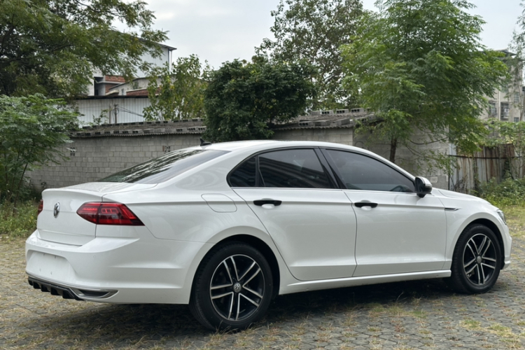 大众 凌渡 2021款 改款 280TSI DSG舒适版车身外观6004