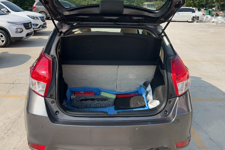 丰田 YARiS L 致炫 2014款 1.5G 手动炫动版局部细节23