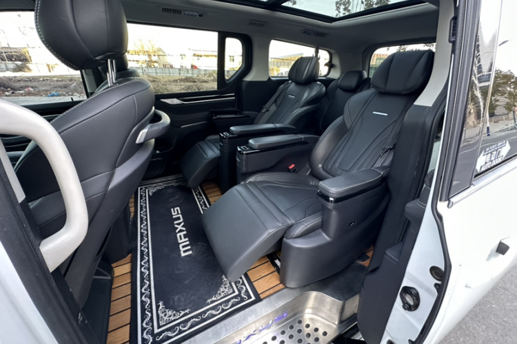 上汽大通MAXUS 大通G20 2021款 PLUS 2.0T 汽油自动尊雅版局部细节36