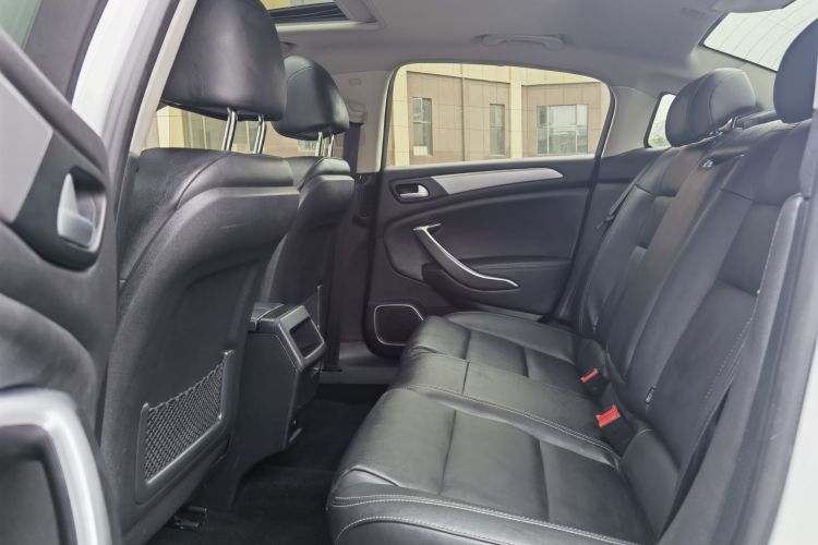 雪铁龙C5 2017款 350THP 自动豪华型中控内饰7003