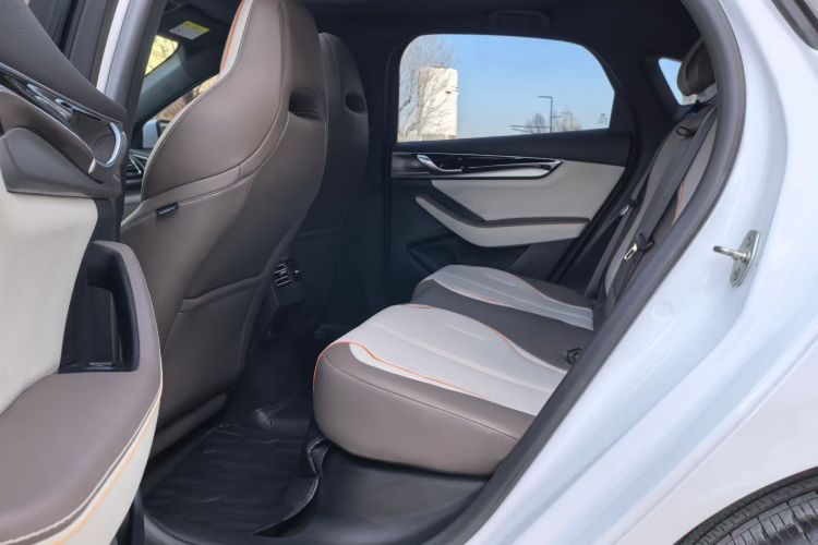 比亚迪 秦PLUS 2023款 冠军版 DM-i 120KM领先型中控内饰7003