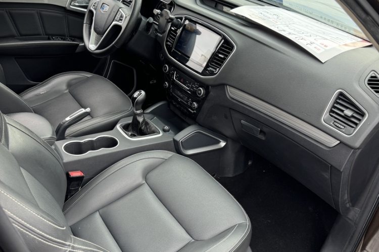 吉利汽车 远景X6 2016款 1.8L 手动豪华型中控内饰7003