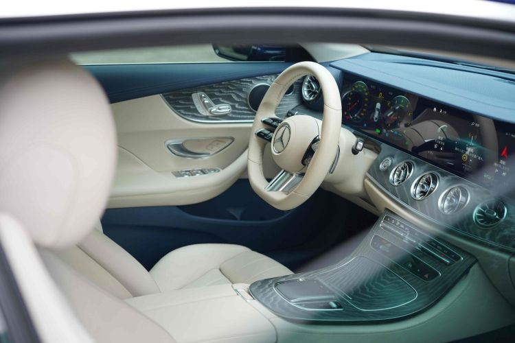 奔驰E级(进口) 2021款 E 260 轿跑车中控内饰7010