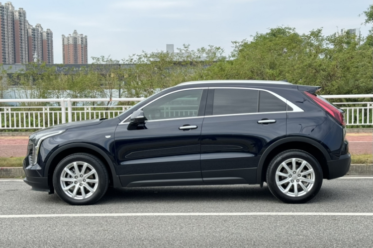凯迪拉克XT4 2021款 28T 两驱技术型车身外观6002