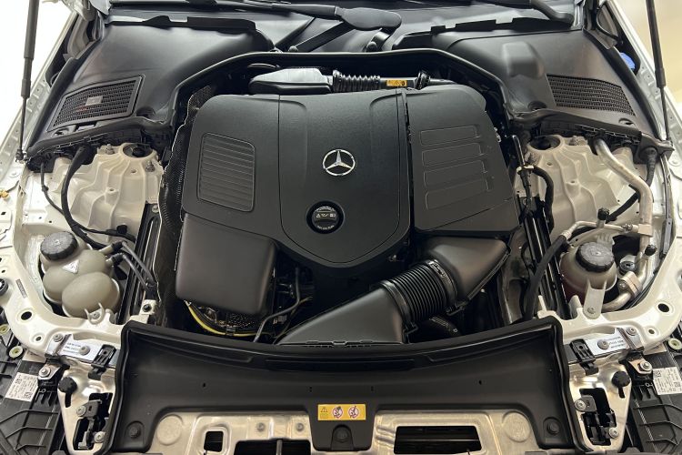 奔驰C级 2025款 C 260 L 皓夜运动版中控内饰7011