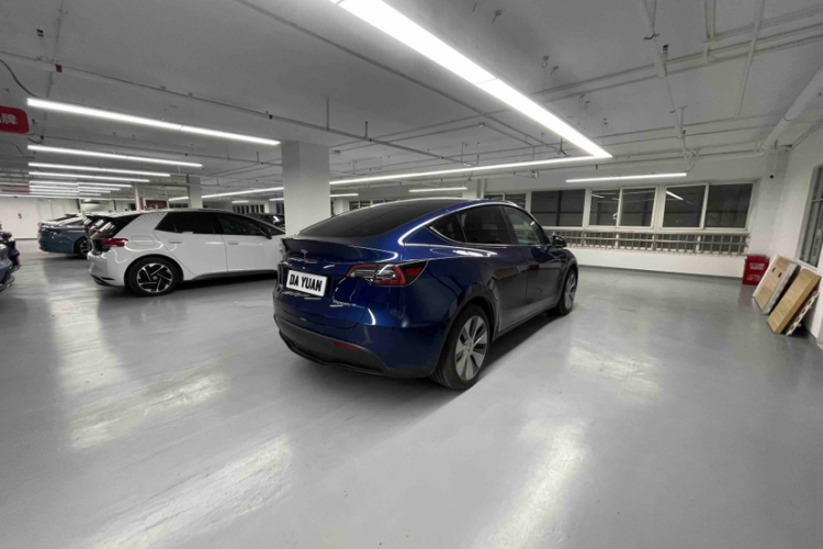 特斯拉 Model Y 2021款 标准续航后驱版车身外观6004