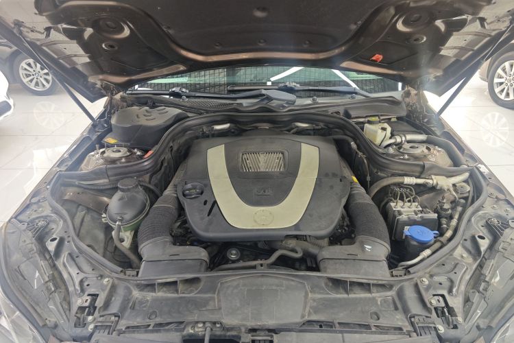 奔驰E级 2014款 改款 E 300 L 运动型局部细节24