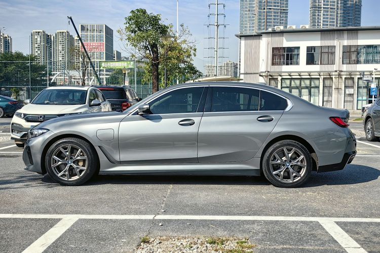 宝马i3 2022款 eDrive 35 L车身外观6001