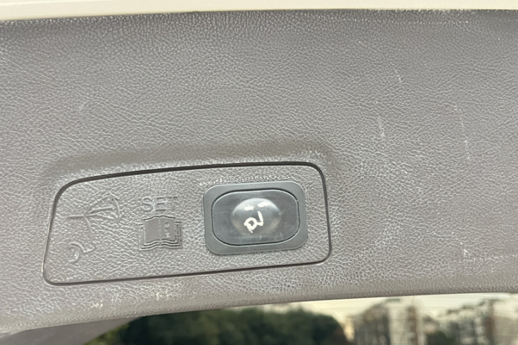 林肯MKC 2017款 2.0T 四驱尊雅版中控内饰7009